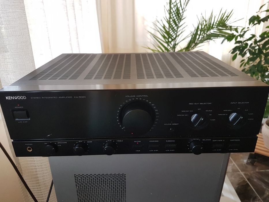 Mixer audio, aparate video si radio cd.