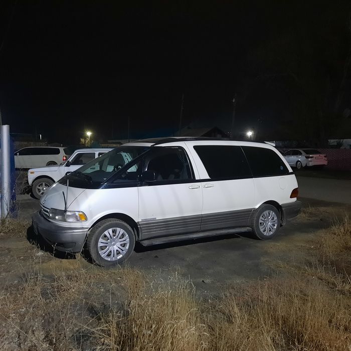 Продам тойота эстима 1997 года