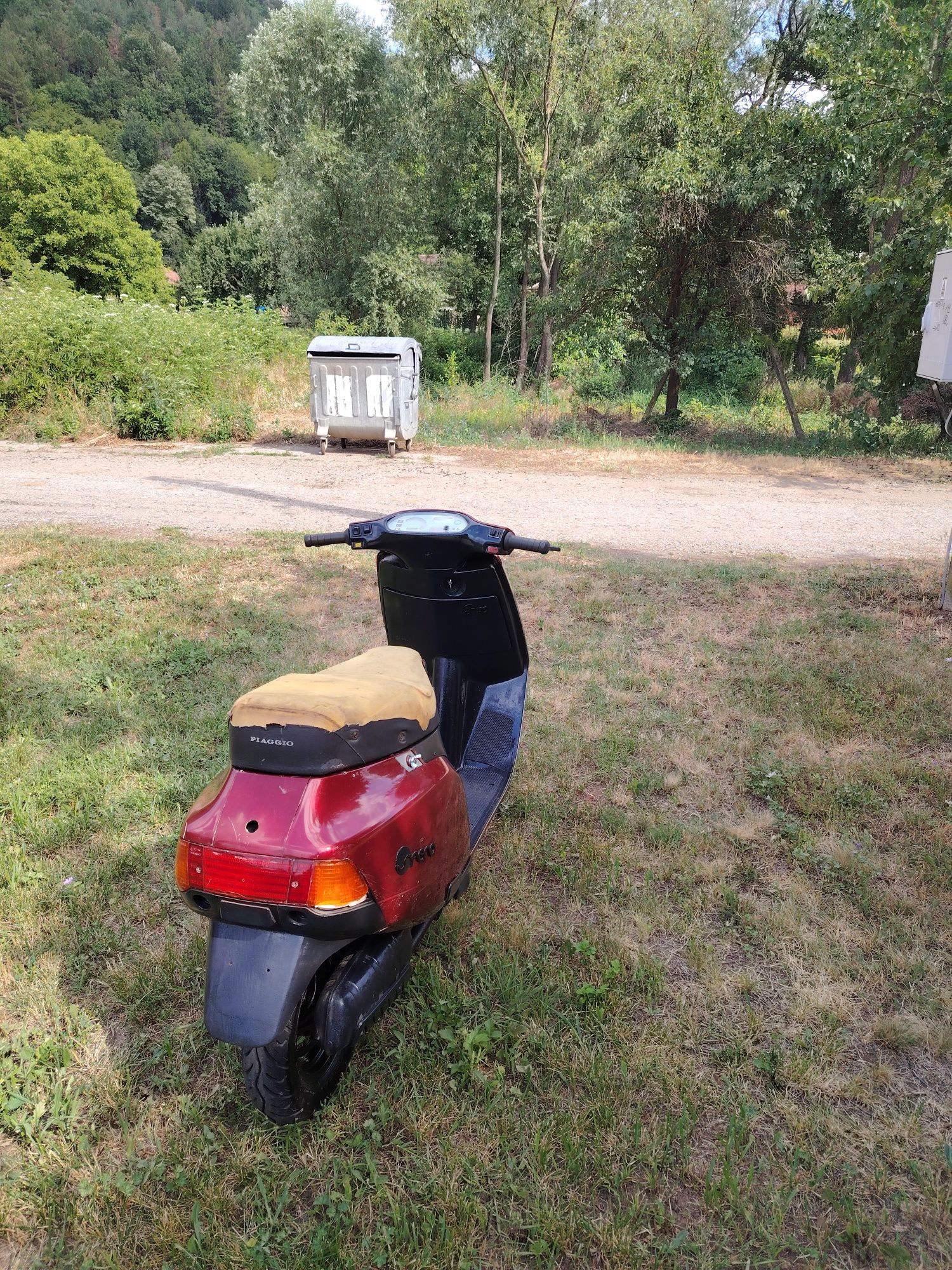 Скутер Piaggio sfera 50