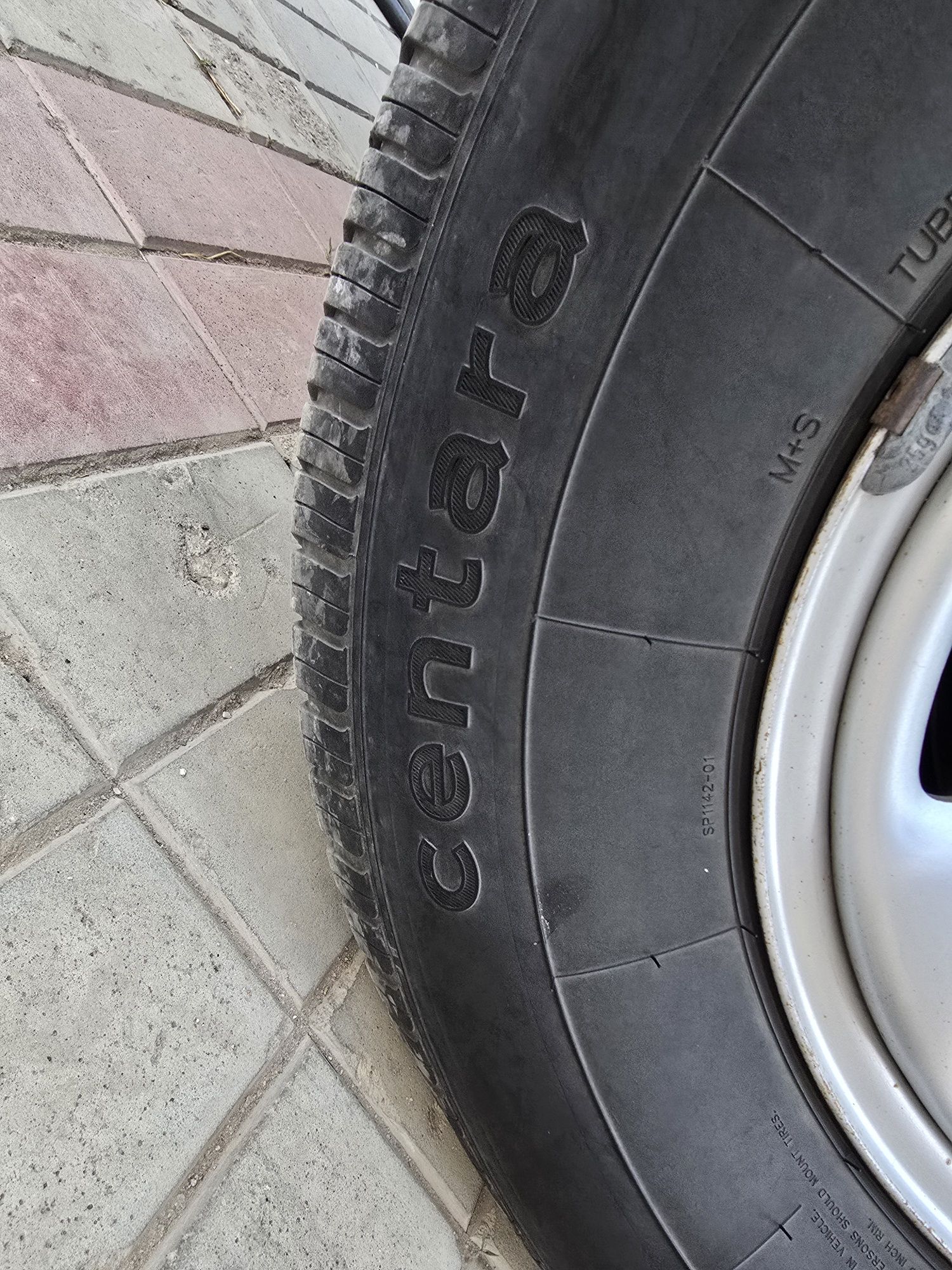 Срочно продам шины с дисками