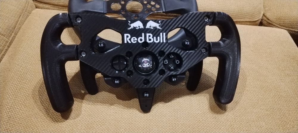 Thrustmaster t300 гаранция 4 години 2 волана - gt f1 волан sim