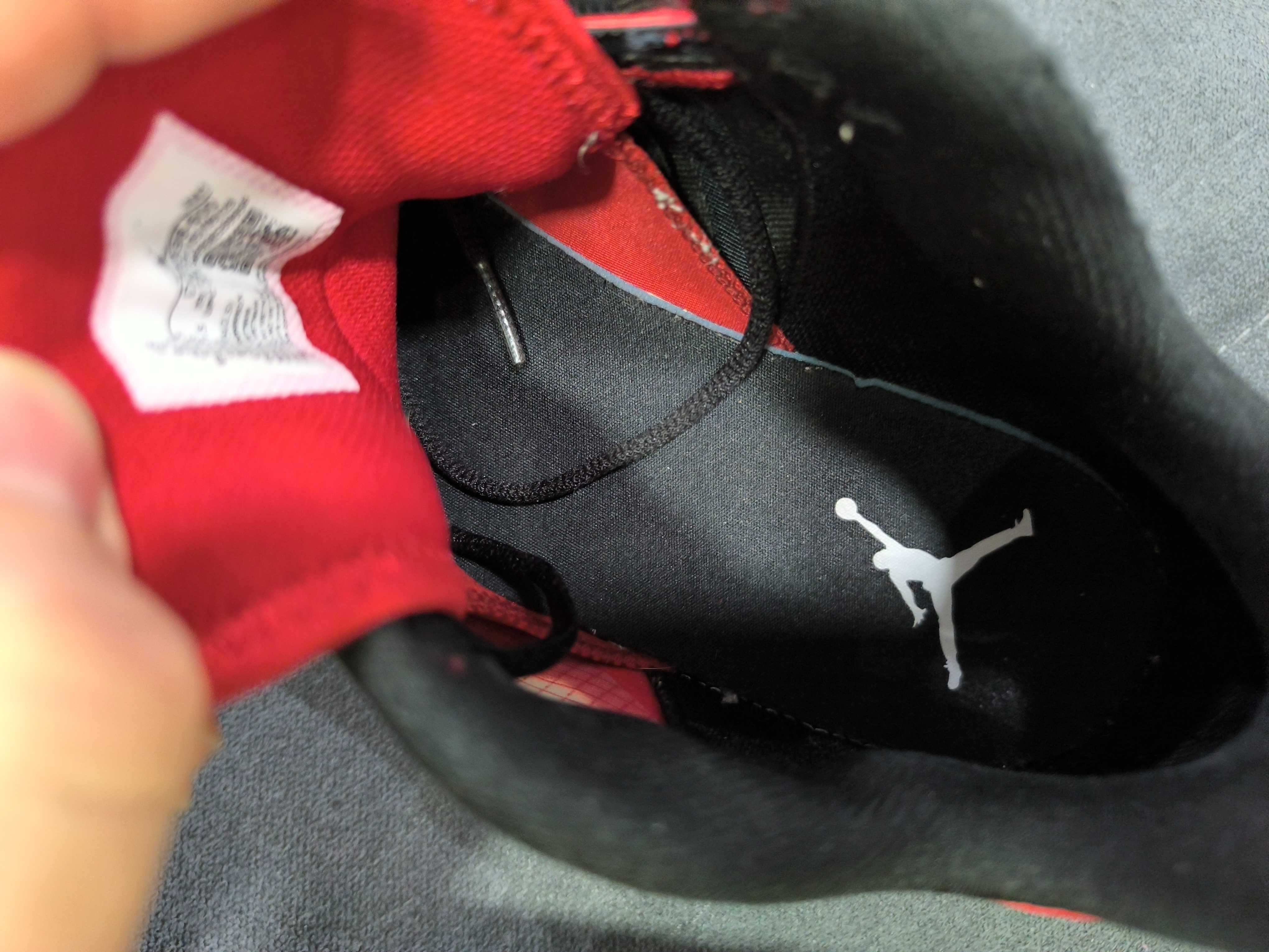 Продавам маратонки Джордан Jordan 43 номер