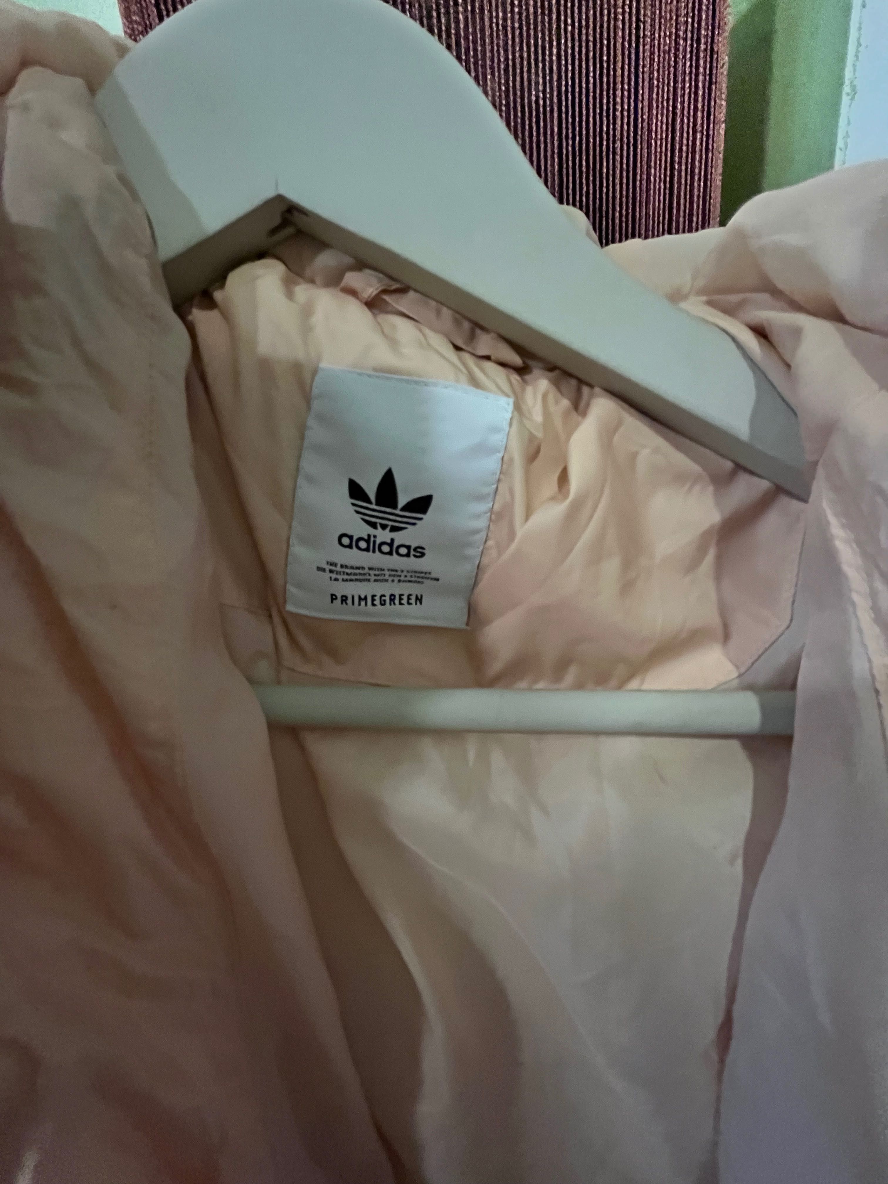 Яке Adidas ново размер S
