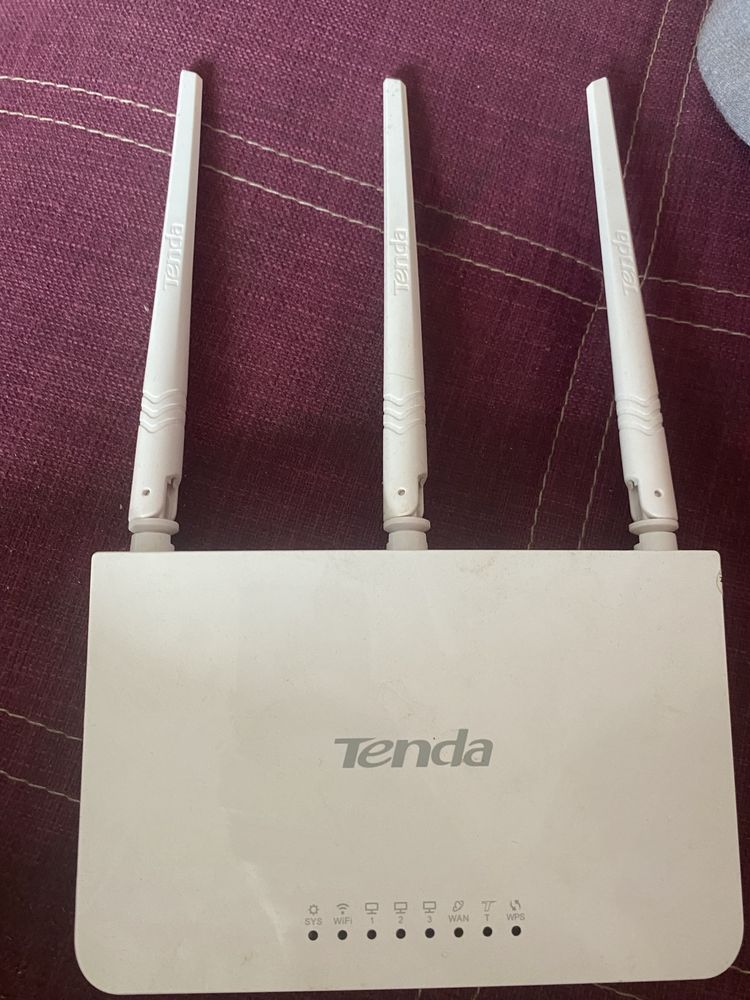 Продам роутер tenda