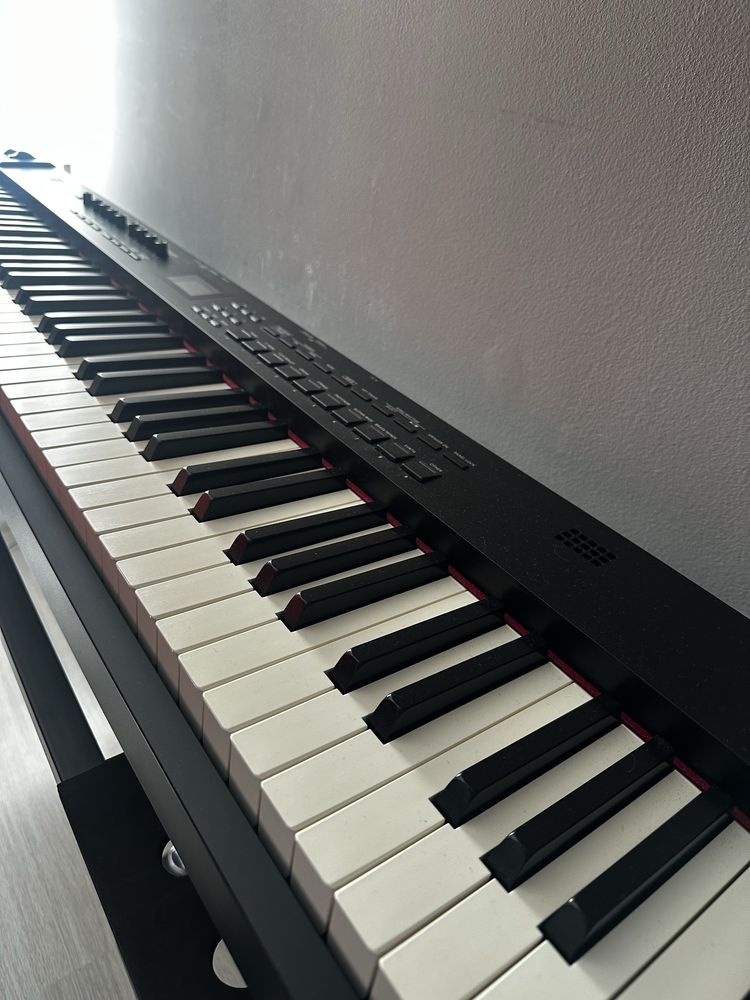 Pian Roland RD-88