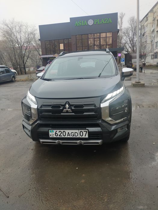 Mitsubishi Xpander Cross