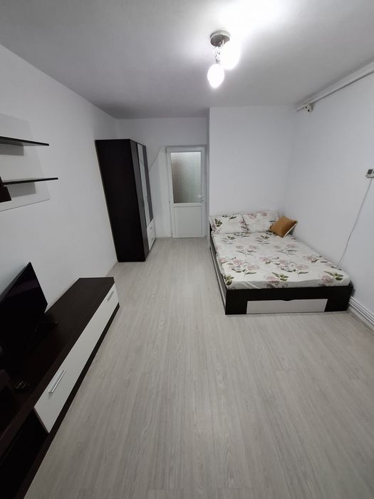 Garsoniera centru lângă finanțe.