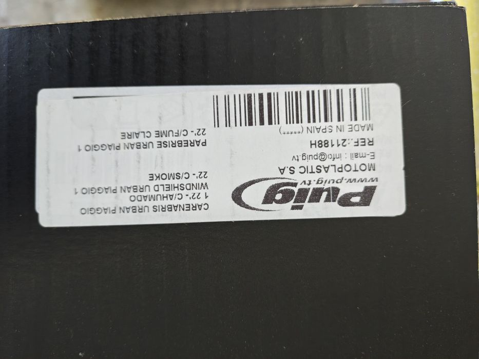 Accesorii NOI Piaggio 1: Parbriz Puig înalt + Suport Cutie Spate Givi