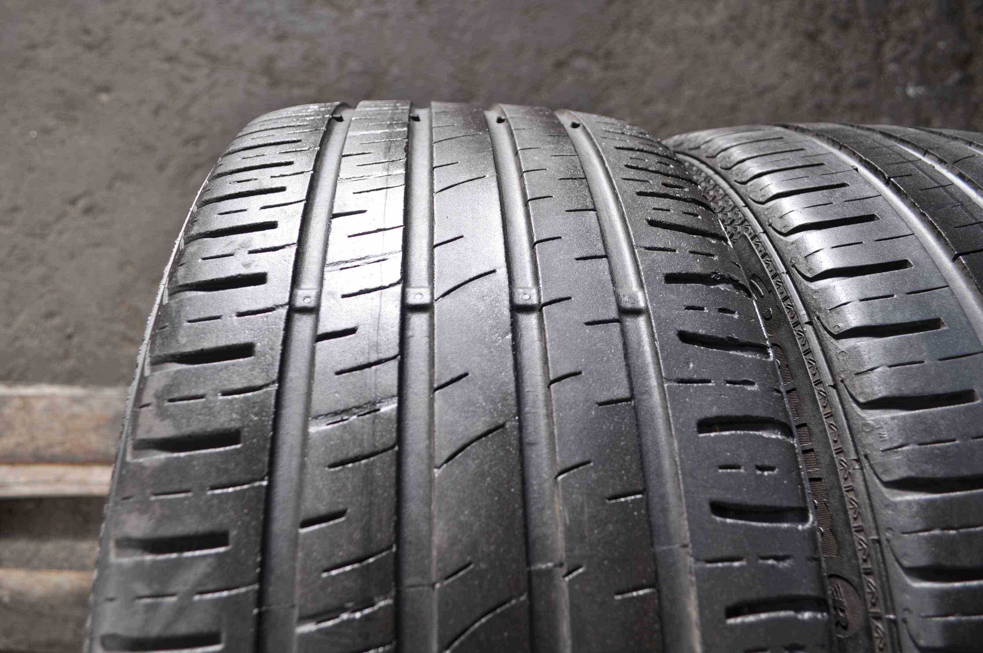 SET 2 Anvelope Vara 225/40 R18 BARUM Bravuris 3 92Y