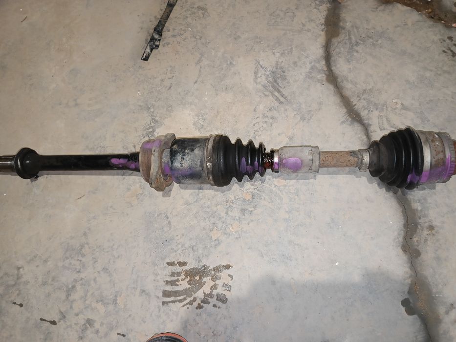 Полуоска avensis t22/ Авенсис t22