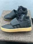 Adidas Tubular din piele