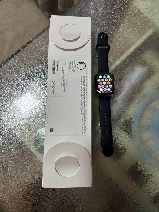 Часы WATCH б/у 44мм. s/m