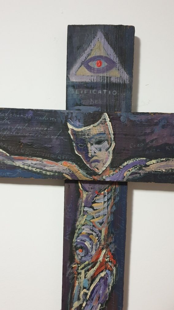 Crucifix  lemn pictat