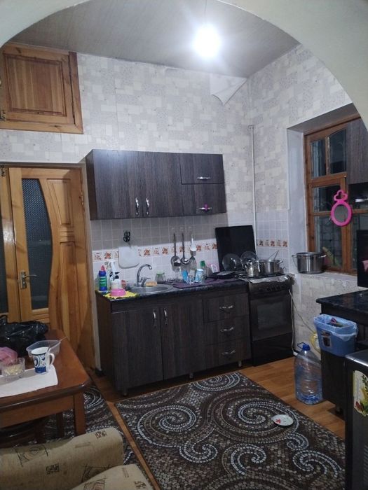 Срочно продает 5 комнатный дом