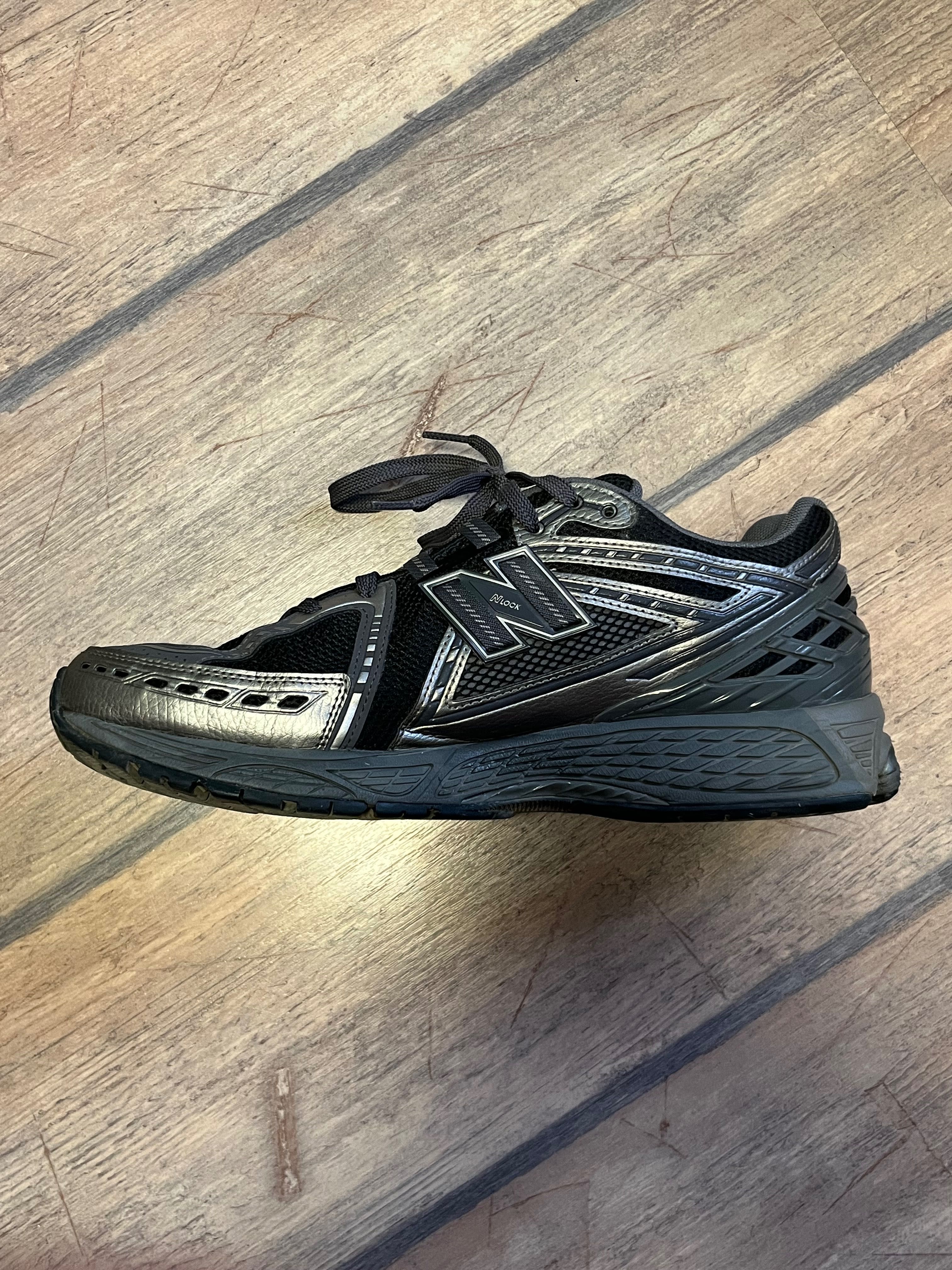 Обувки New Balance 1906