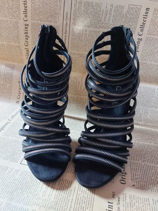 Sandale cu barete si toc Aldo, mărimea 39