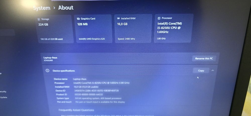 Vand/ Schimb Asus x542u i5-8250u 16GB RAM 256GB