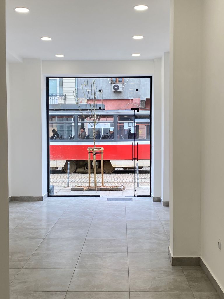 Продава се Магазин в София, Център - 70 кв.м за 1886 €/кв.м - Снимка #3