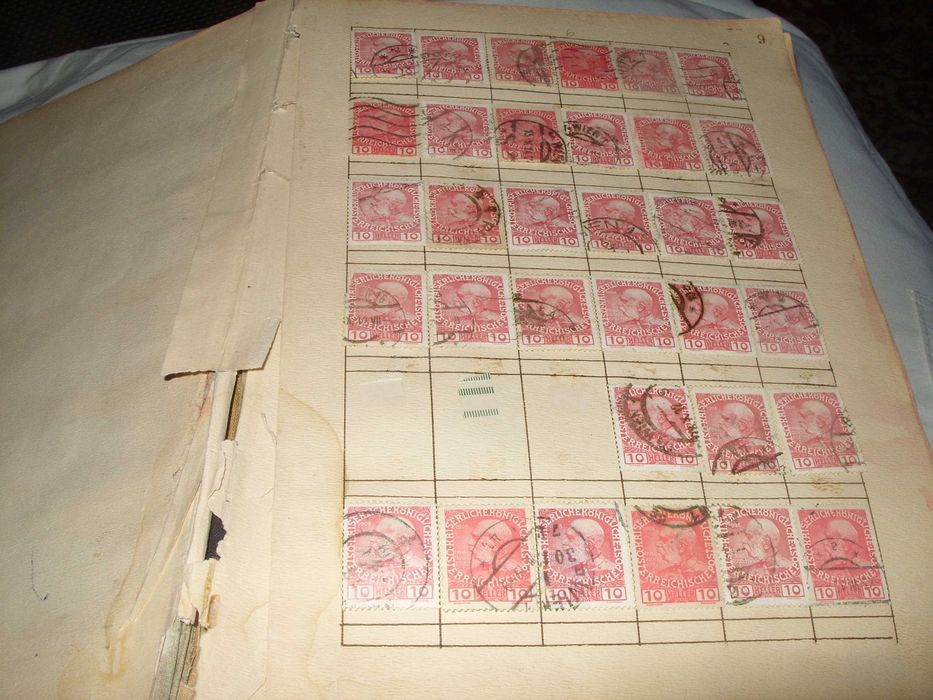 стара книга с над 2000 пощенски марки 1880 г -1916 г