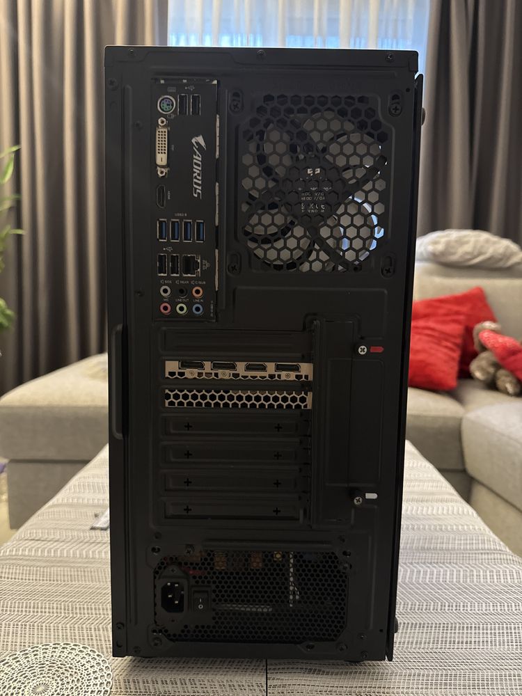 pc gaming cu rtx 2070 super, ryzen 7 3800x, placa de baza defecta!!!
