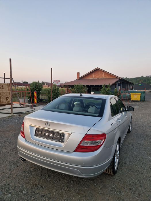 Mercedes Benz C220 avangarde 170cp (nu passat ,audi,bmw)