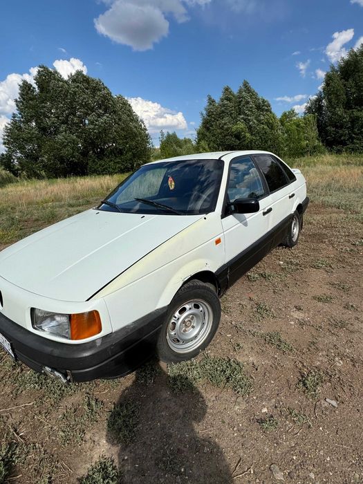 Volkswagen Passat 1990 г