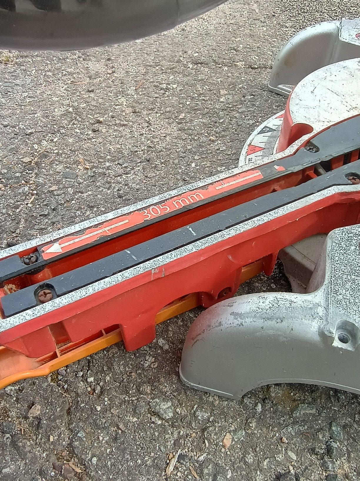 Black and Decker циркуляр/пендула