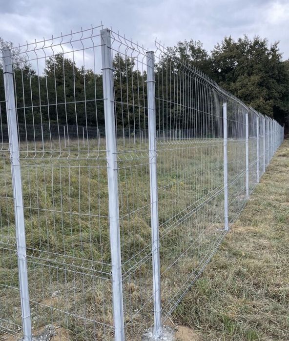 Realizăm Garduri din plasă bordurată