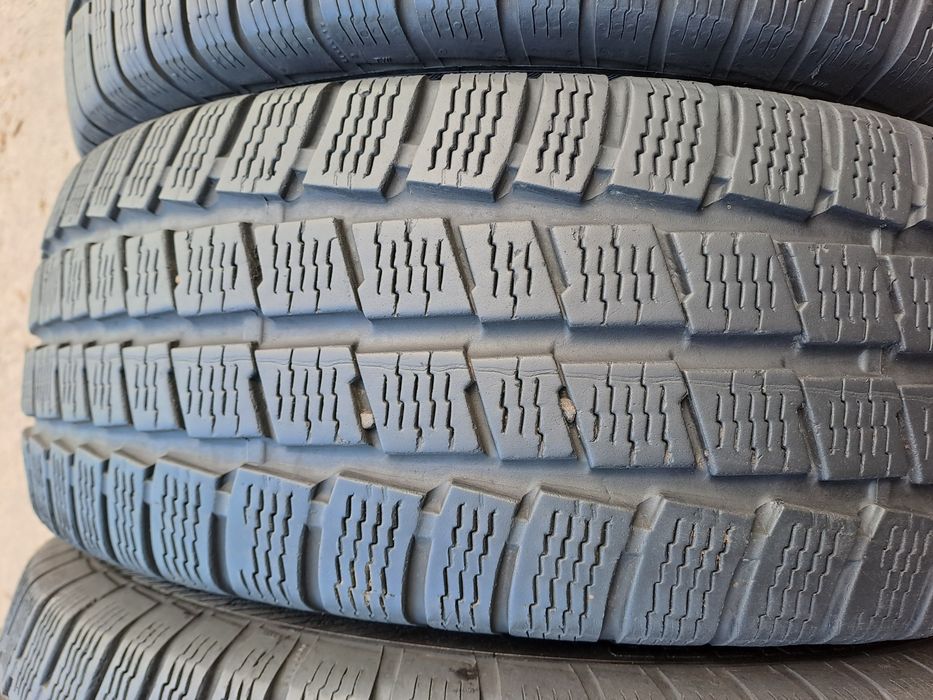 4бр. 2023г. 235/65/16 C Platin: Бусови гуми