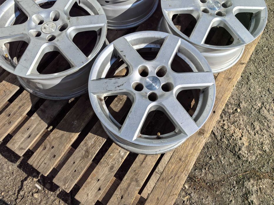 16 цола 5 х 98 мм Ситроен Ц8 / Пежо 807 / Ланча Федра - 7 Инча / ЕТ 27