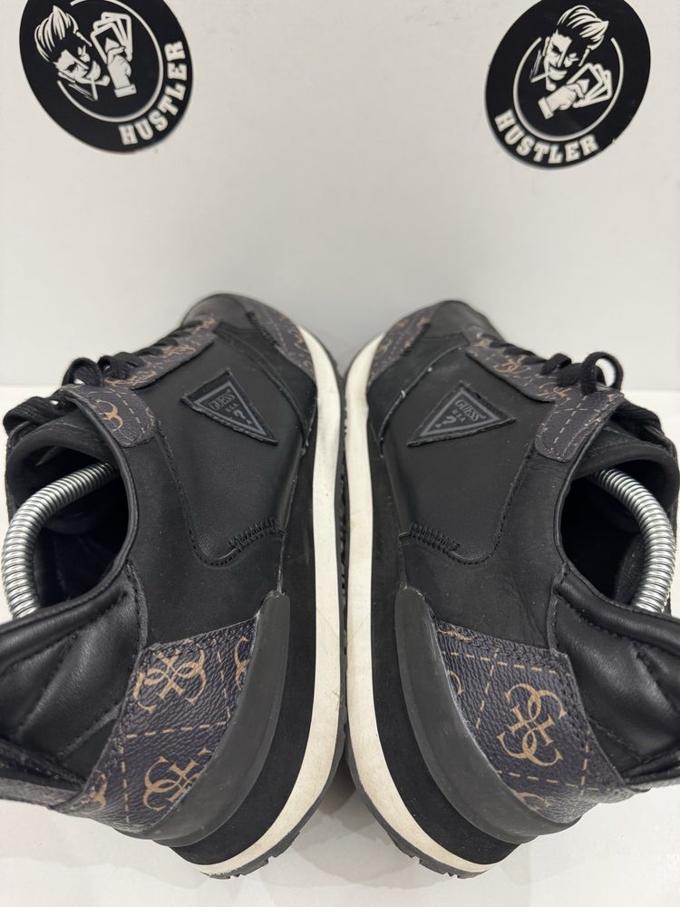 Сникърси GUESS .Номер 42
