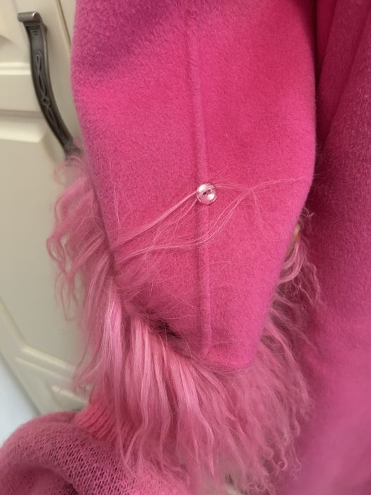 Палто от вълна с яка и ръкав от естествен косъм