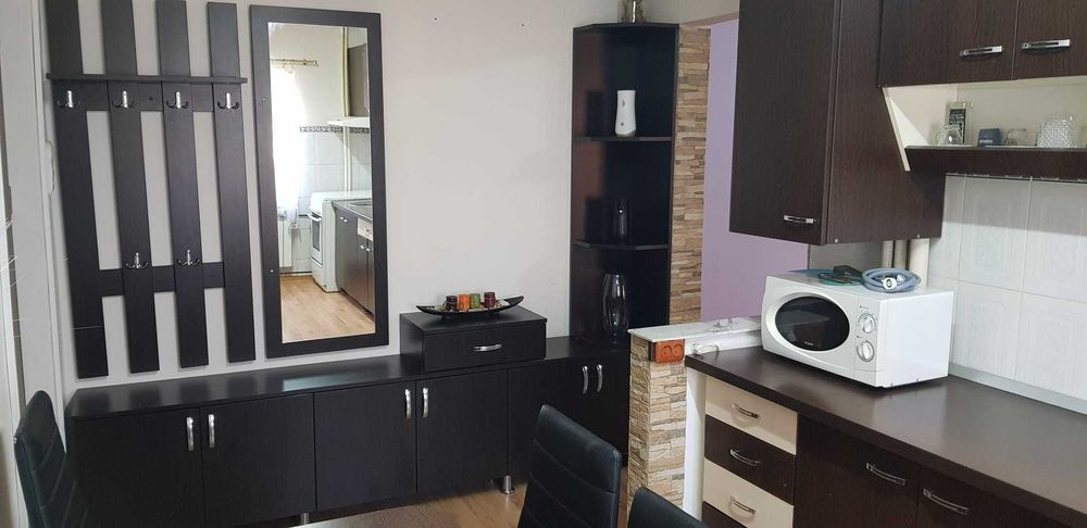 Inchiriez apartament 2 camere str.6 vanatori