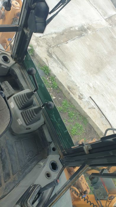 Vând Buldoexcavator Case 580sr