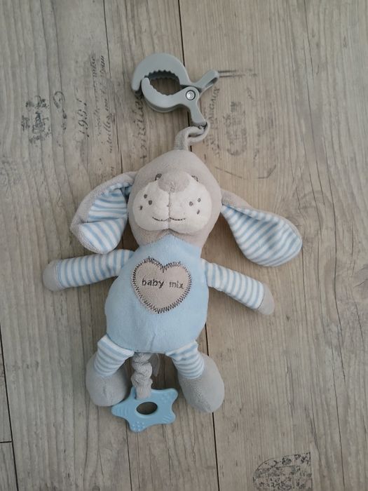 Музикална бебешка играчка