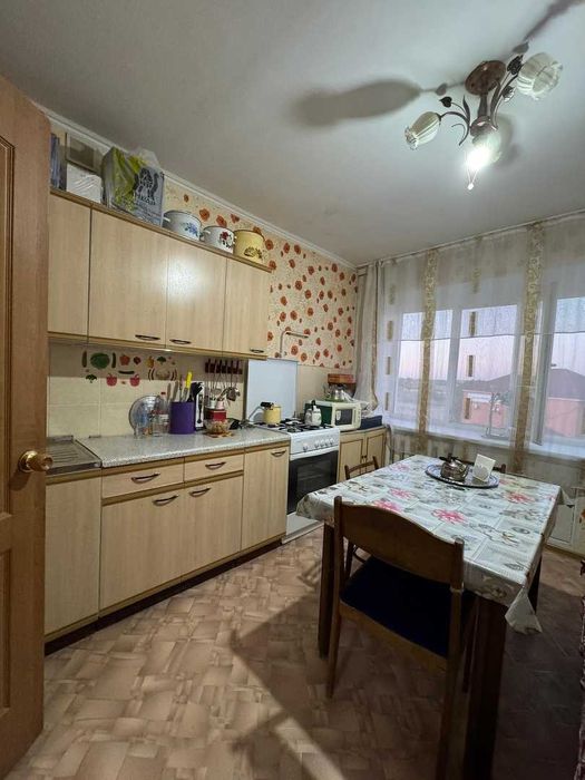 Продам 1комн кв 11мкр Бывшее Мсо