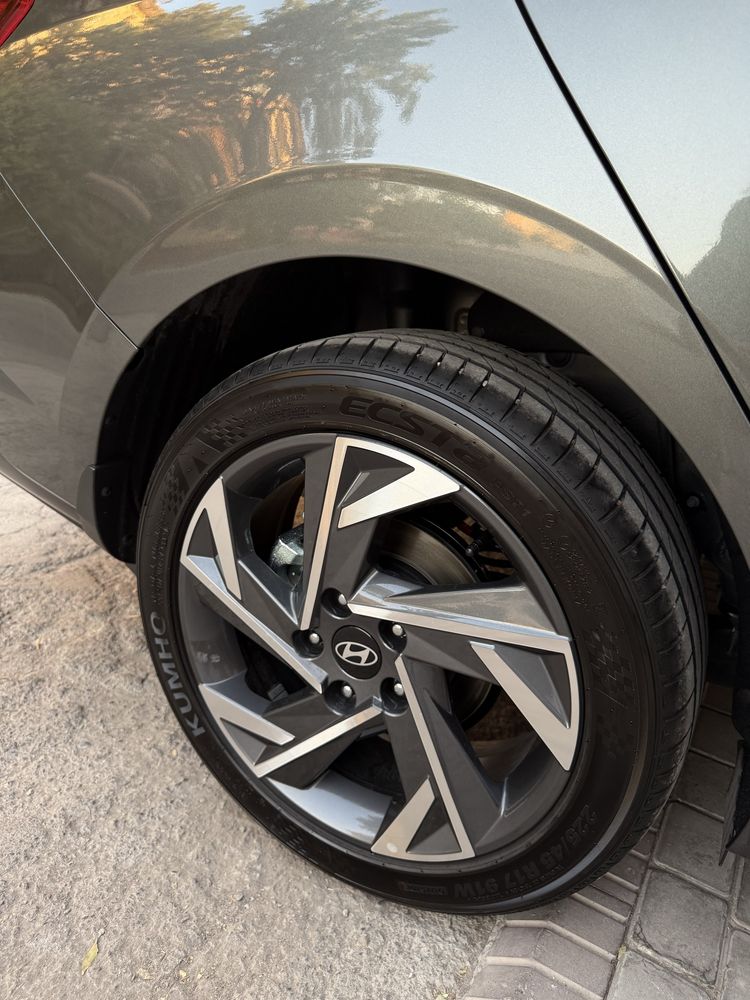Продается Hyundai Elantra 1.6 Elegance Plus