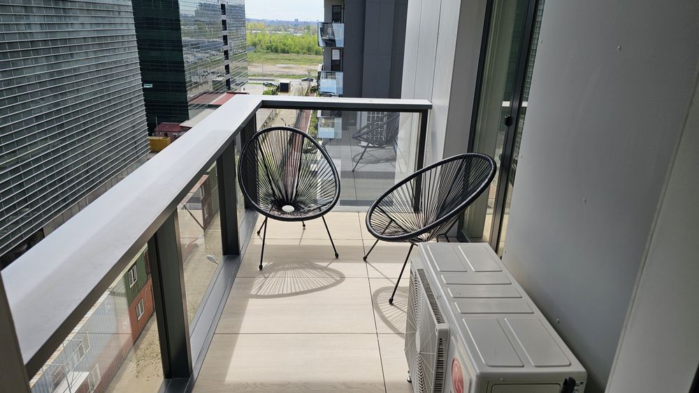Ofer spre inchiriere apartament 3 camere decomandat parcare subteran