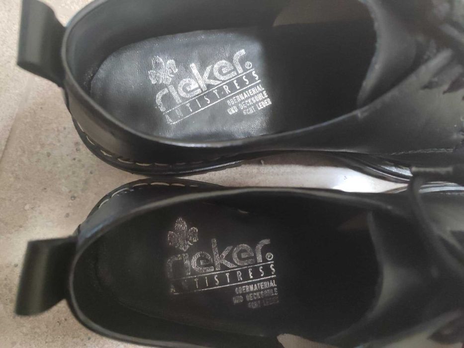 Дамски обувки Rieker затворени от естествена кожа черни номер 42