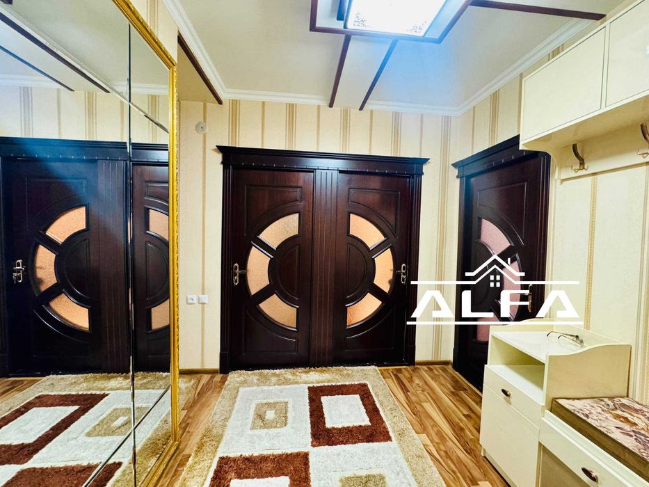 Buxoroda kvartira sotiladi 3 xonali 85m2 2-qavat.