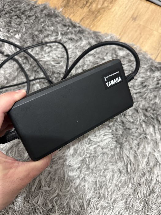 Incarcator bicicleta Yamaha 42V 4.0A