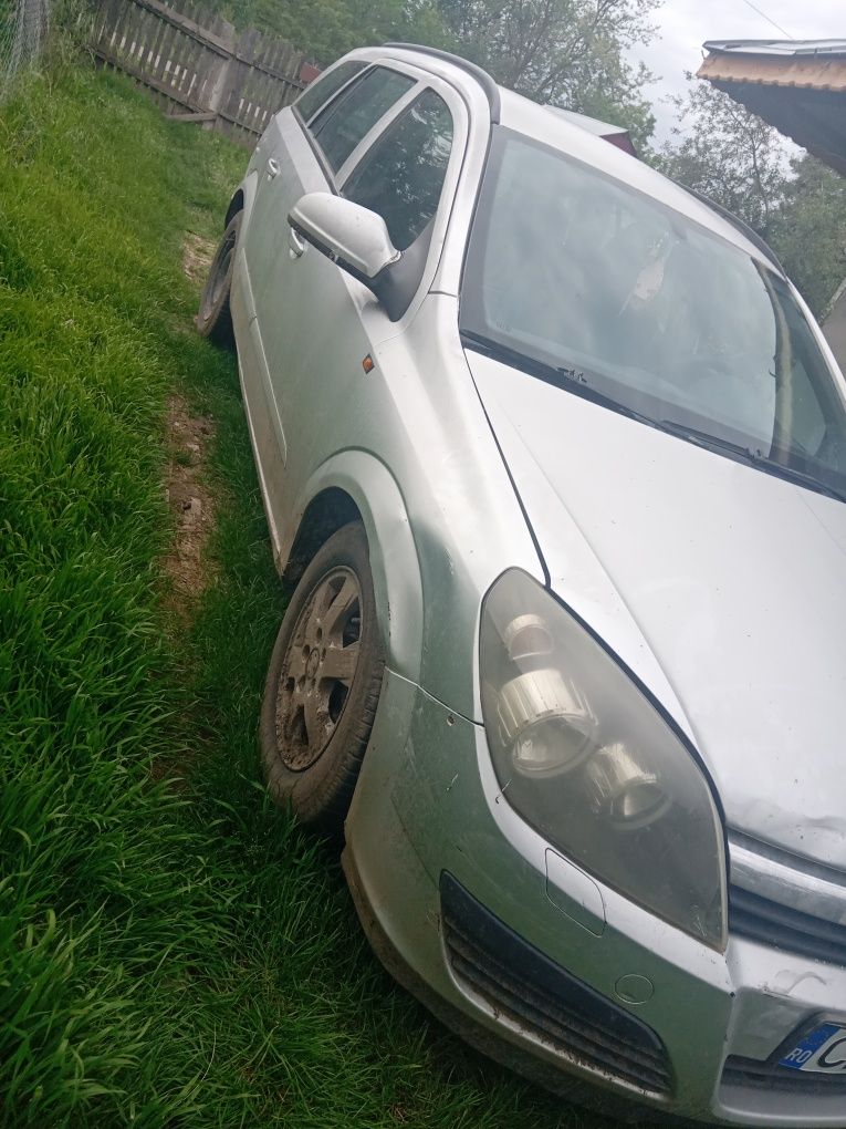 Opel astra h pentru dezmembrări