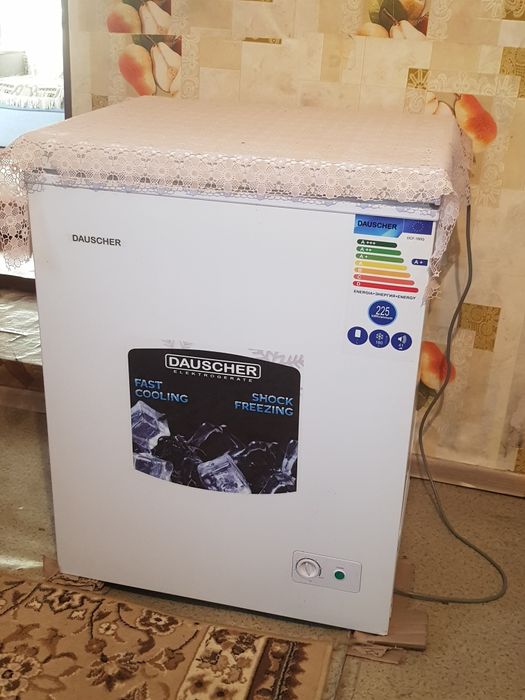 Морозильник в отличном состояний