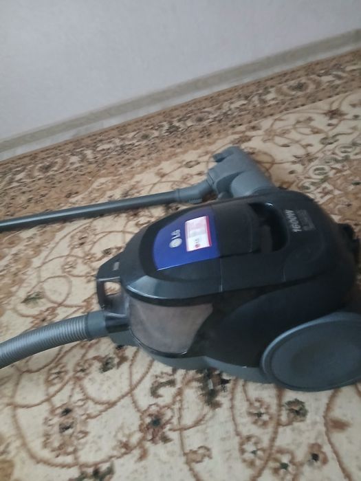 Продам пылесос LG