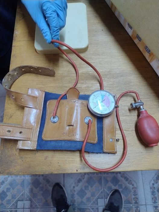 Tensiometru vechi