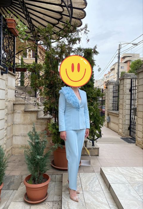 Costum elegant de ocazie