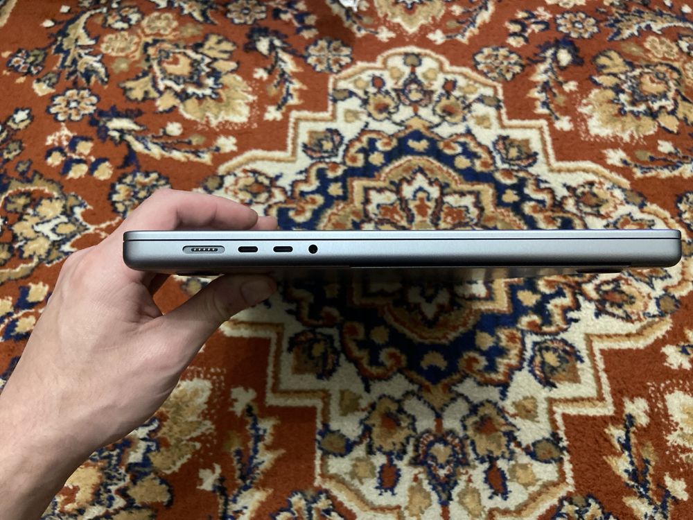 MacBook Pro 16 M1 Pro 500gb на гарантии