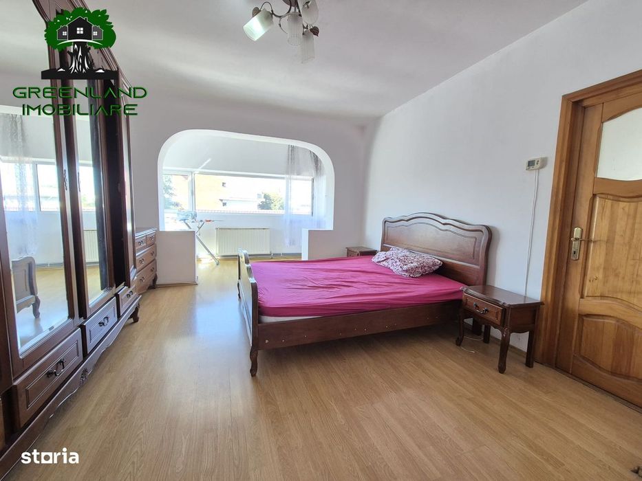 Apartament 3 camere 85 mp, in vila, ultracentral, Targu Cucu