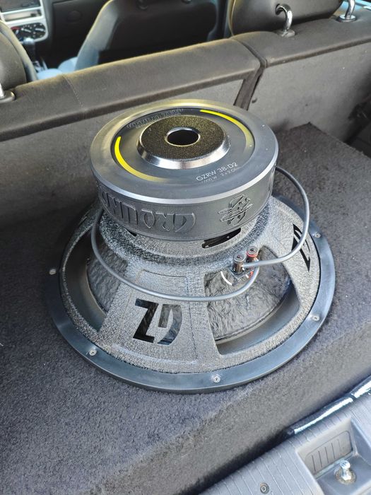 Продавам комплект субуфер, усилвател, кондензатор и инсталация