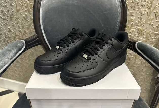 Nike air force 1 low black